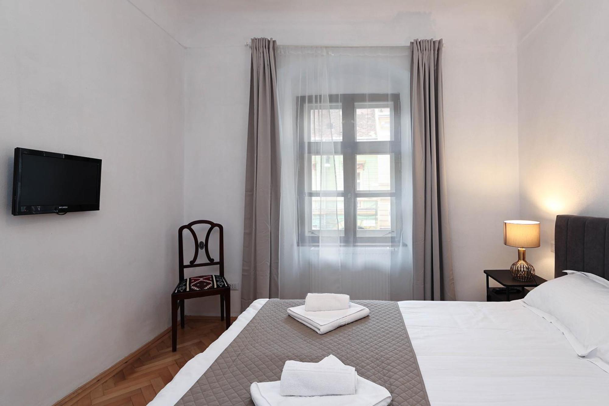Hirscher Apartments Brașov Zimmer foto